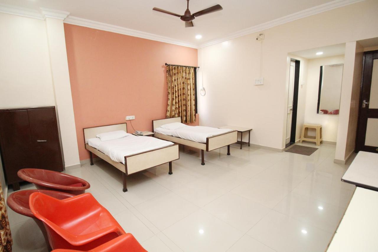 Hotel Gomatgiri Aurangabad  Exterior photo